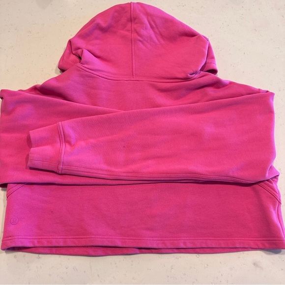Lululemon Pink Cropped Hoodie Size 4 NWOT - Picture 4 of 5